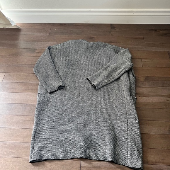 Black and white mid length cardigan black buttons - Picture 2 of 2